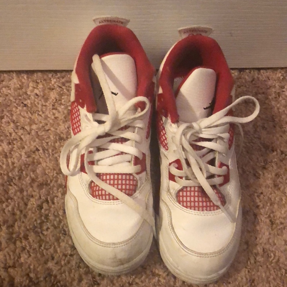 Retro Jordan 4’s in good condition